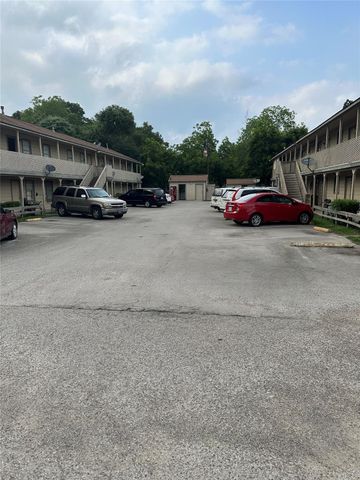 201 Sands Street 19, Angleton, TX 77515