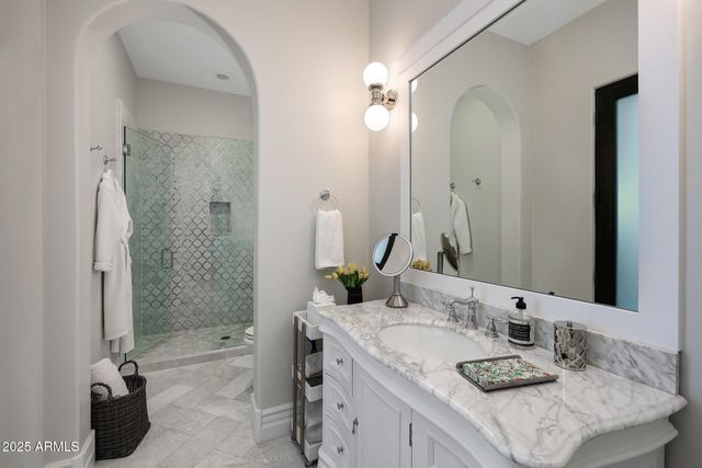 6840 E SUNNYVALE Road, Paradise Valley, AZ 85253