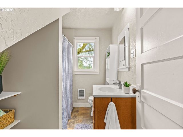 80388 TERRITORIAL Hwy, Eugene, OR 97405