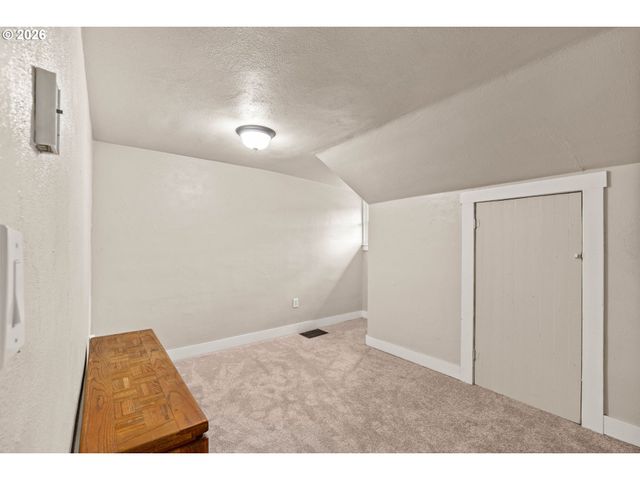 80388 TERRITORIAL Hwy, Eugene, OR 97405