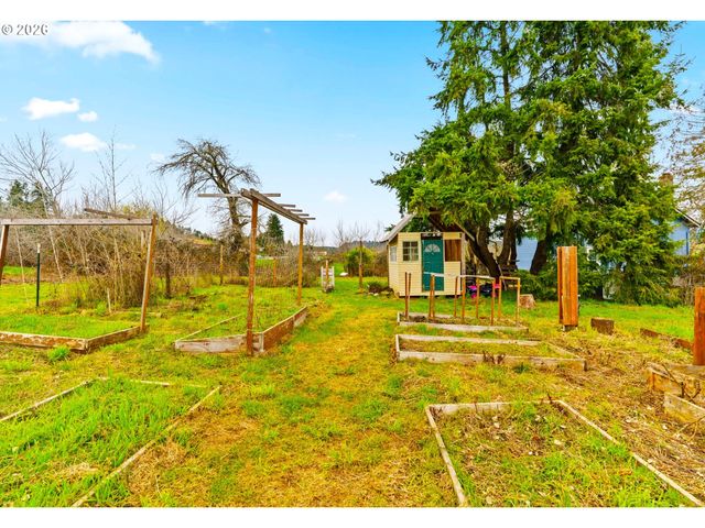 80388 TERRITORIAL Hwy, Eugene, OR 97405