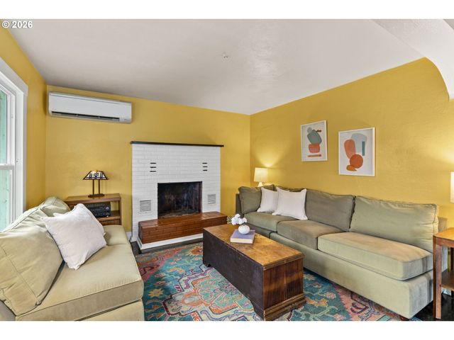 80388 TERRITORIAL Hwy, Eugene, OR 97405