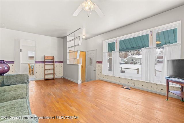 4907 Burchfield Avenue, Lansing, MI 48910