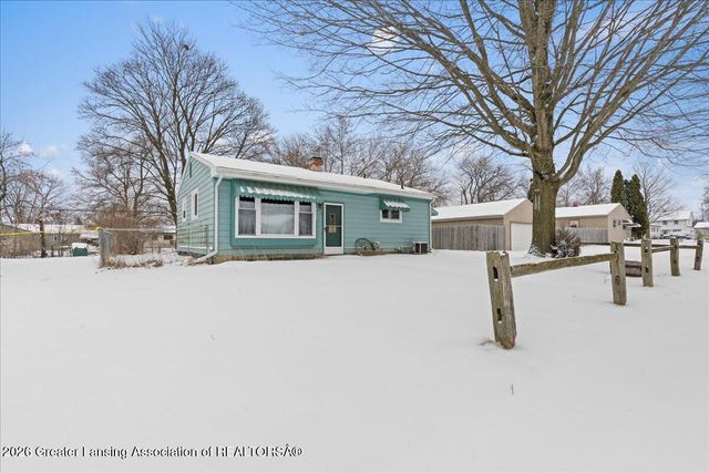 4907 Burchfield Avenue, Lansing, MI 48910