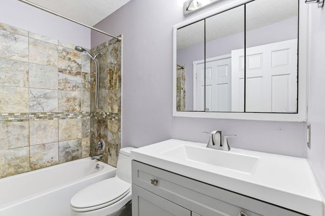 19052 Carson Street NW, Elk River, MN 55330
