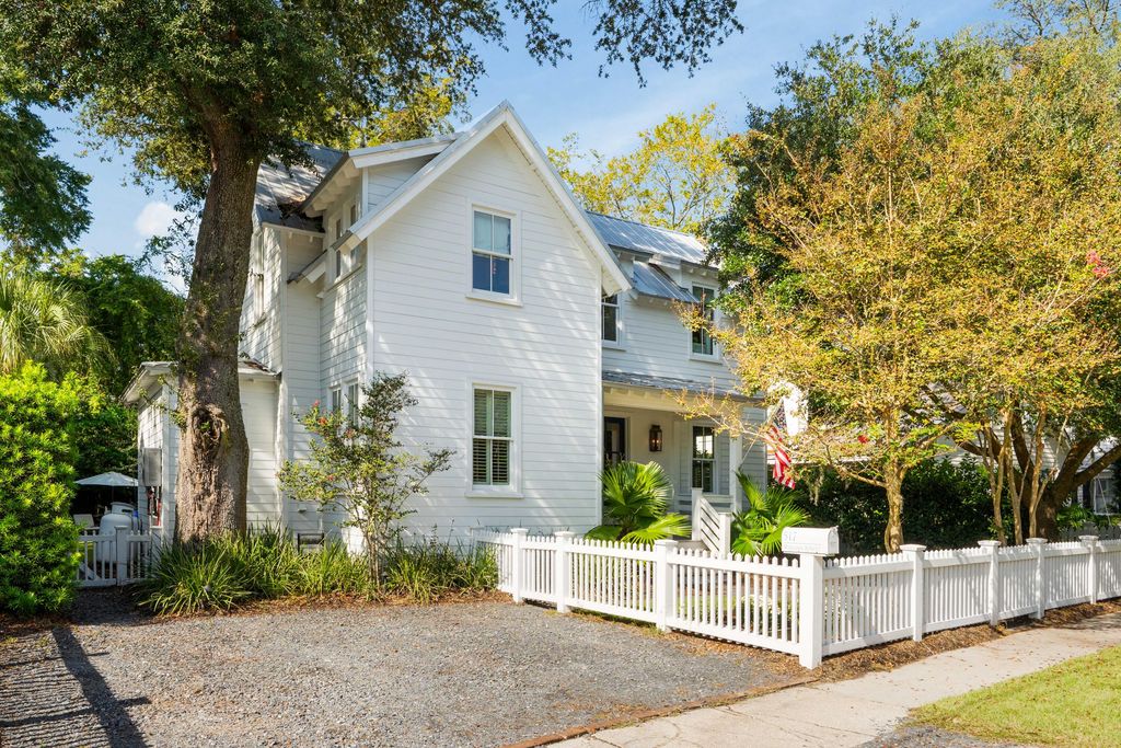 517 Whilden Street, Mount Pleasant, SC 29464