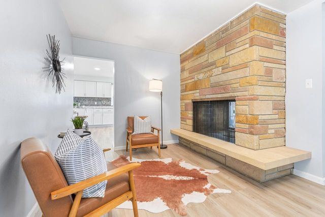 W132N12072 Mary Buth LANE, Germantown, WI 53022