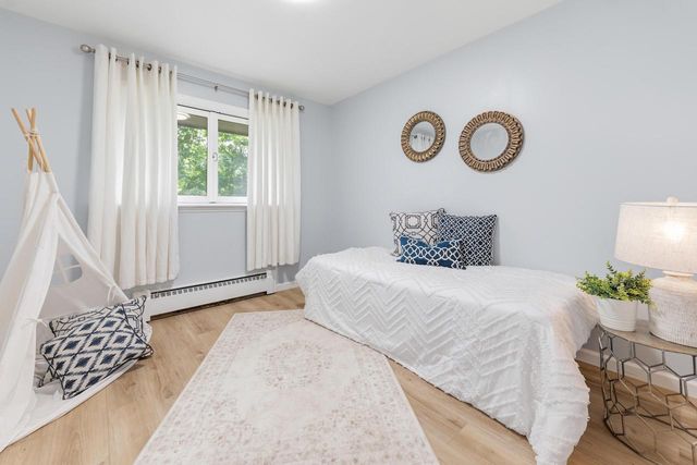 W132N12072 Mary Buth LANE, Germantown, WI 53022
