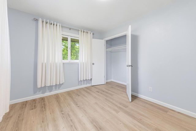 W132N12072 Mary Buth LANE, Germantown, WI 53022