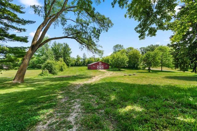 W132N12072 Mary Buth LANE, Germantown, WI 53022