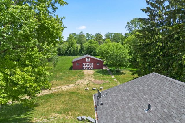W132N12072 Mary Buth LANE, Germantown, WI 53022