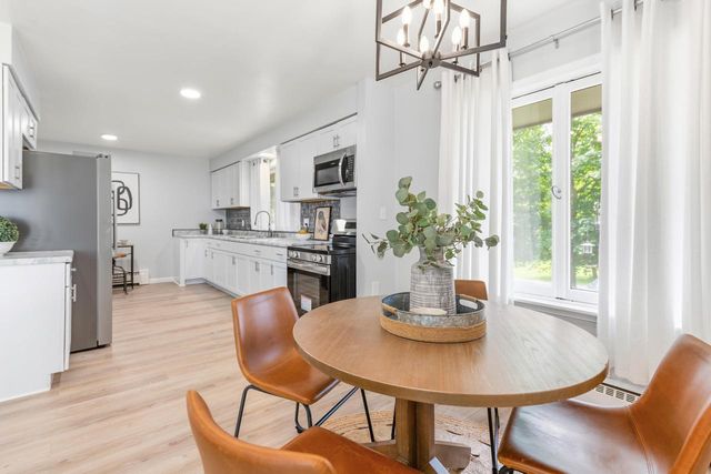 W132N12072 Mary Buth LANE, Germantown, WI 53022