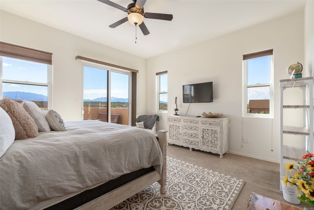44 Via Summa, Santa Fe, NM 87507