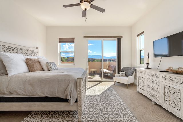 44 Via Summa, Santa Fe, NM 87507