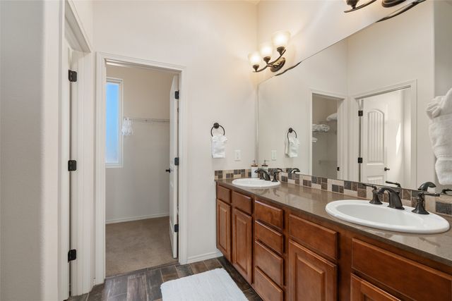 44 Via Summa, Santa Fe, NM 87507