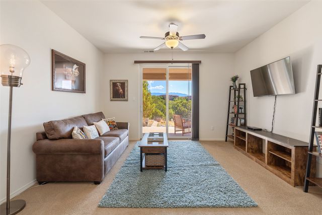 44 Via Summa, Santa Fe, NM 87507