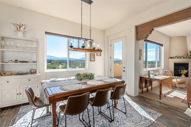 44 Via Summa, Santa Fe, NM 87507