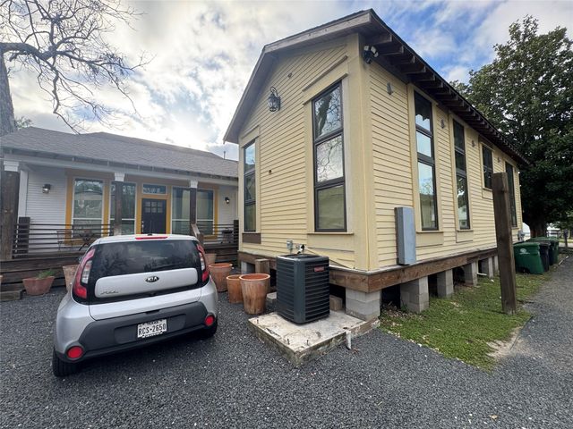 811,813,815 E 23rd Street, Houston, TX 77009