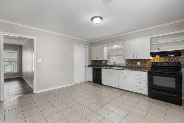 1221 NW 83rd Street, Oklahoma City, OK 73114