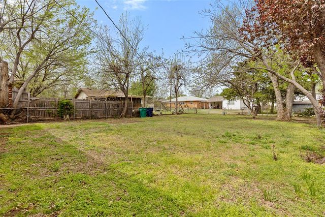 1221 NW 83rd Street, Oklahoma City, OK 73114