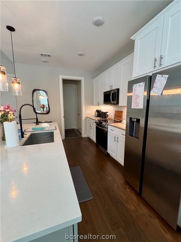 270 Estates Circle, College Station, TX 77840