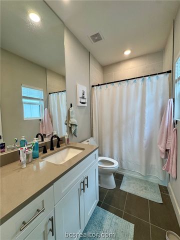 270 Estates Circle, College Station, TX 77840
