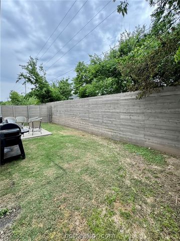 270 Estates Circle, College Station, TX 77840