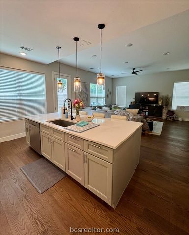 270 Estates Circle, College Station, TX 77840