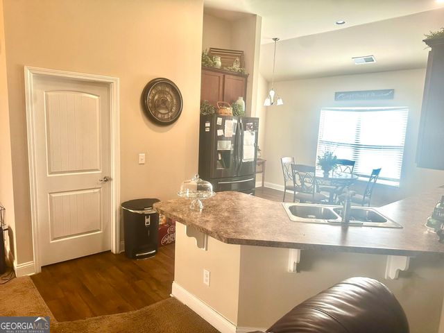 864 Crescent Ln, Griffin, GA 30224