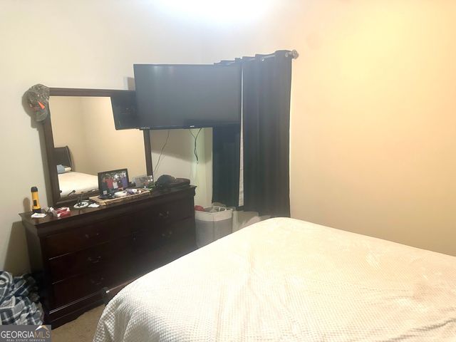 864 Crescent Ln, Griffin, GA 30224