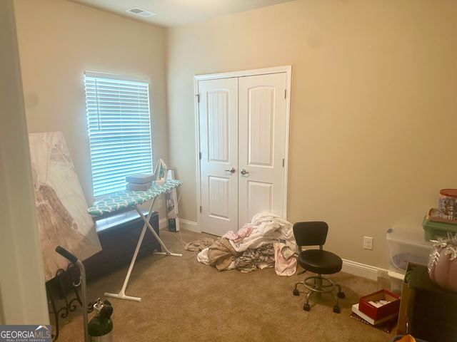 864 Crescent Ln, Griffin, GA 30224