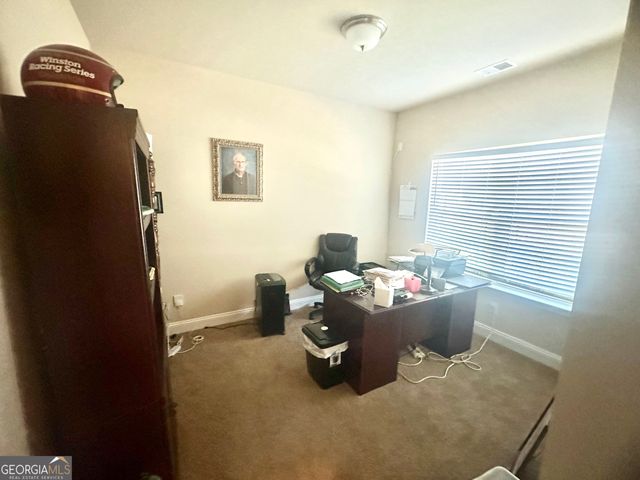 864 Crescent Ln, Griffin, GA 30224