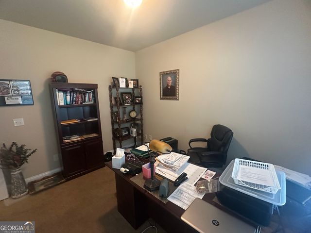 864 Crescent Ln, Griffin, GA 30224