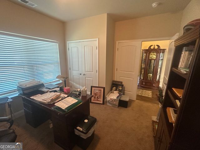 864 Crescent Ln, Griffin, GA 30224