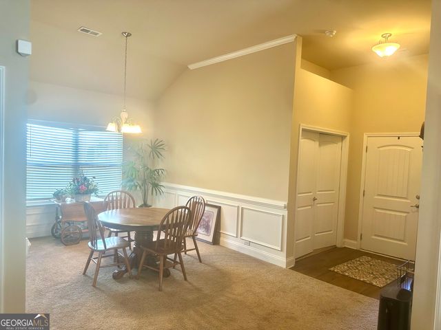 864 Crescent Ln, Griffin, GA 30224