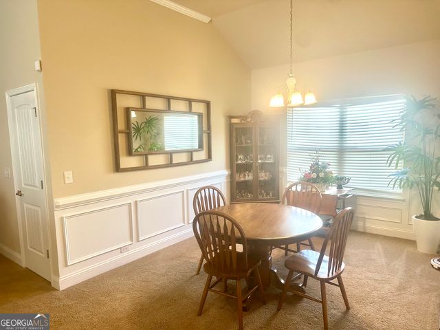 864 Crescent Ln, Griffin, GA 30224