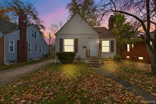 20301 Kenosha Street, Harper Woods, MI 48225