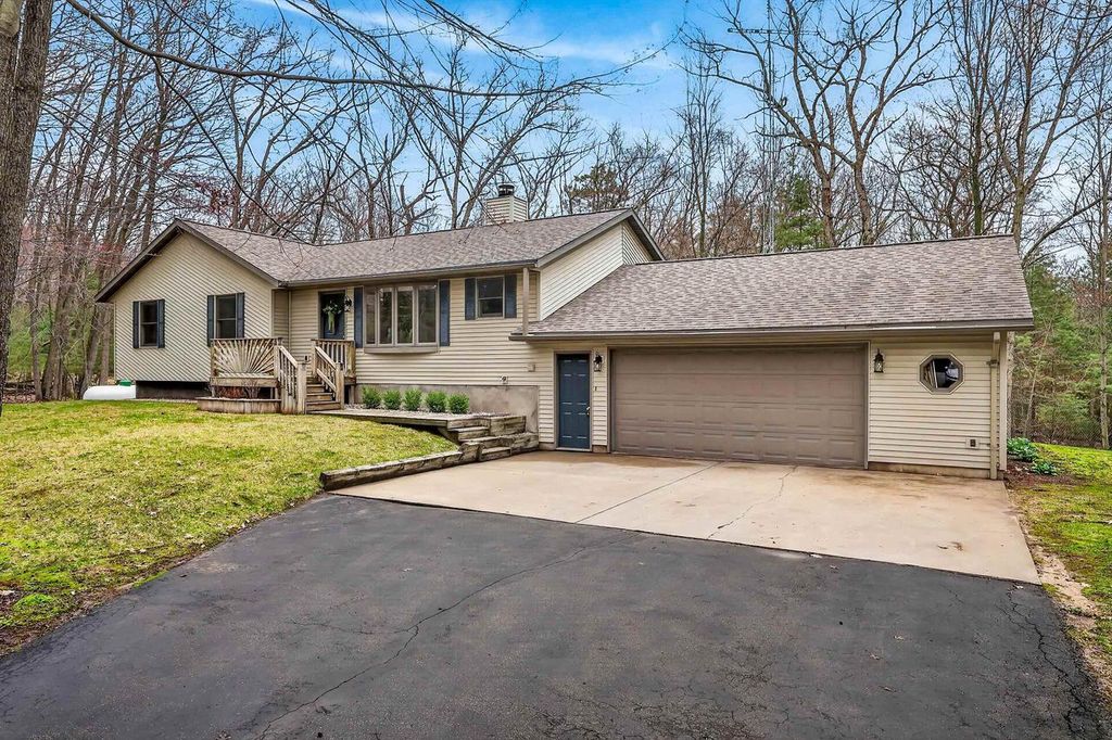 4028 WOODRIDGE TRACE, Wisconsin Rapids, WI 54495