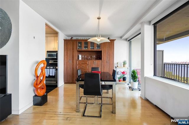 3 Horizon Road 1023, Fort Lee, NJ 07023