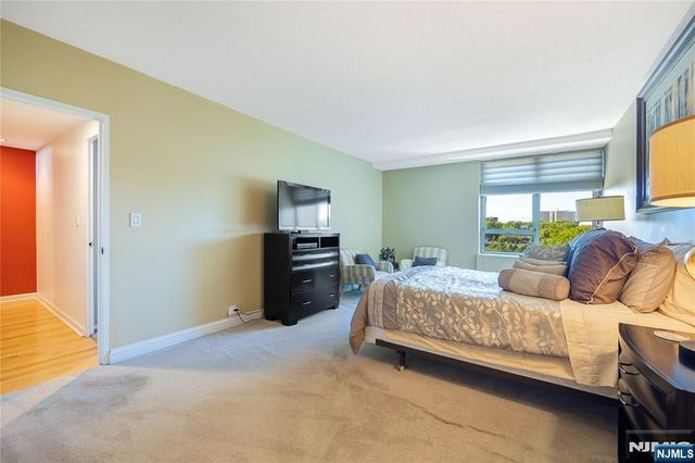 3 Horizon Road 1023, Fort Lee, NJ 07023