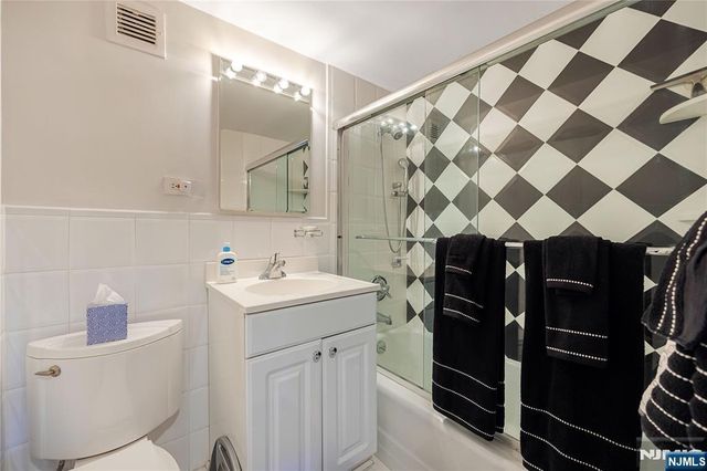 3 Horizon Road 1023, Fort Lee, NJ 07023