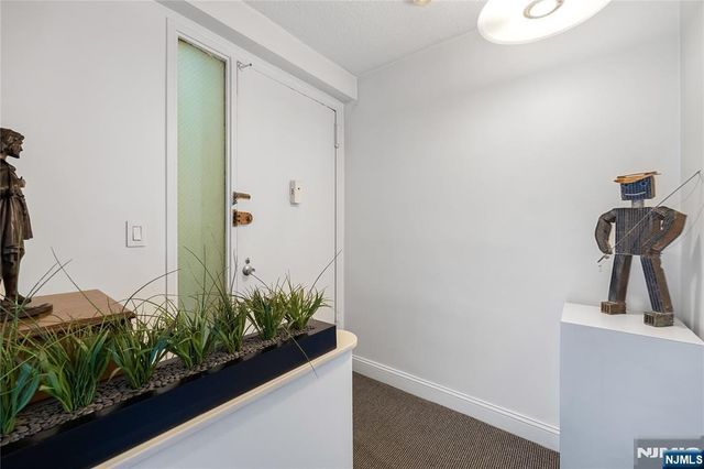 3 Horizon Road 1023, Fort Lee, NJ 07023