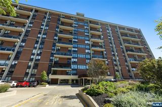 3 Horizon Road 1023, Fort Lee, NJ 07023