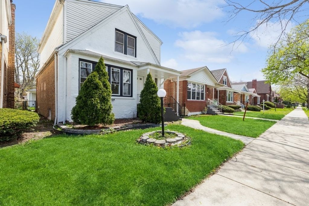 10429 S Indiana Avenue, Chicago, IL 60628