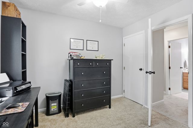 729 Colonial Way, Greenwood, IN 46142
