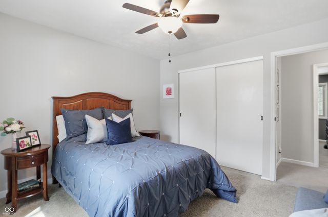 729 Colonial Way, Greenwood, IN 46142