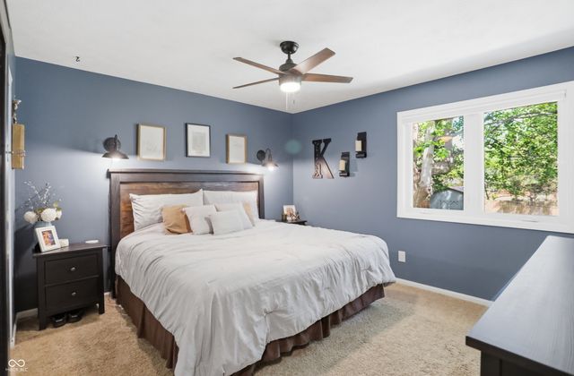 729 Colonial Way, Greenwood, IN 46142