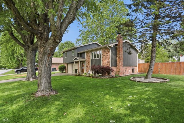 729 Colonial Way, Greenwood, IN 46142