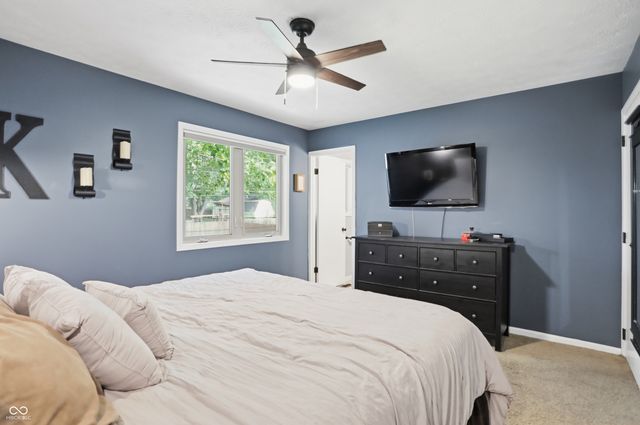 729 Colonial Way, Greenwood, IN 46142