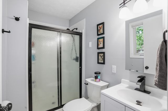 729 Colonial Way, Greenwood, IN 46142